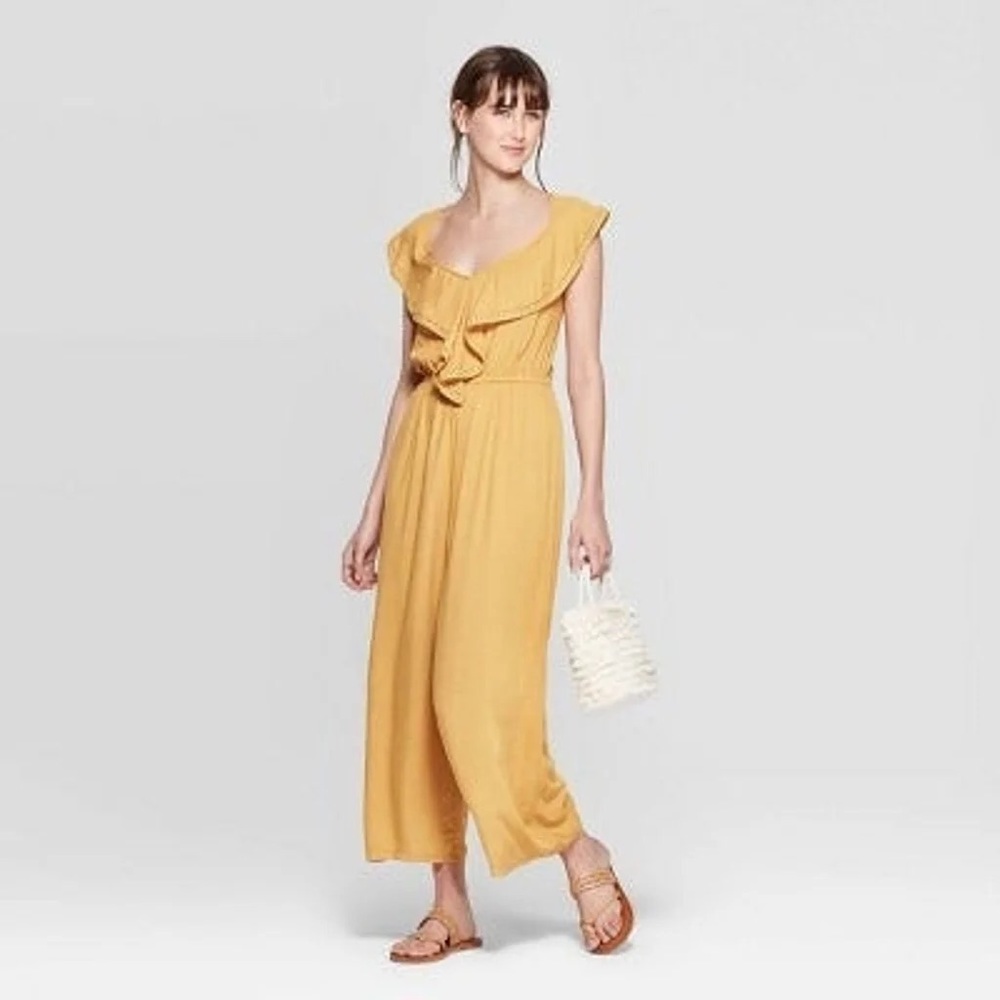 Short Sleeve V-neck Ruffle Front Jumpsuit